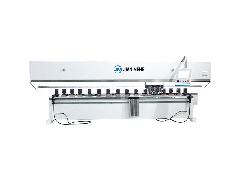 Caractéristiques de la machine de rainure